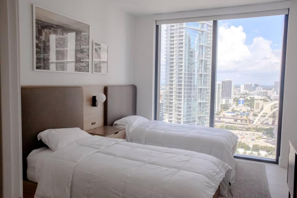 Downtown Luxury * Miami
